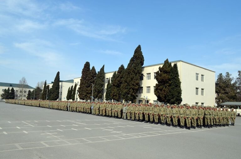 Ehtiyatdan çağırılan hərbi vəzifəlilərin təlimi başa çatdı