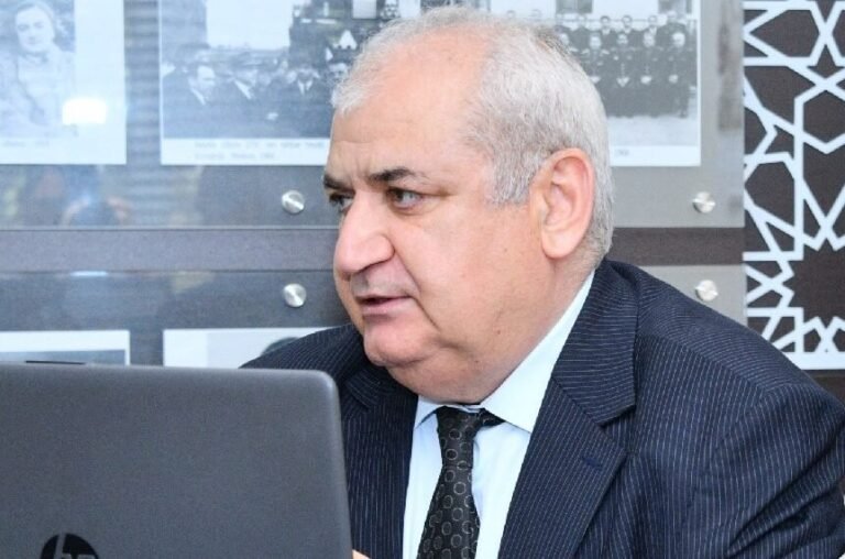 Telefon uşaq oyuncağı deyil