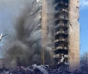Kiyevdə gecə raket hücumu: ölən və yaralananlar var